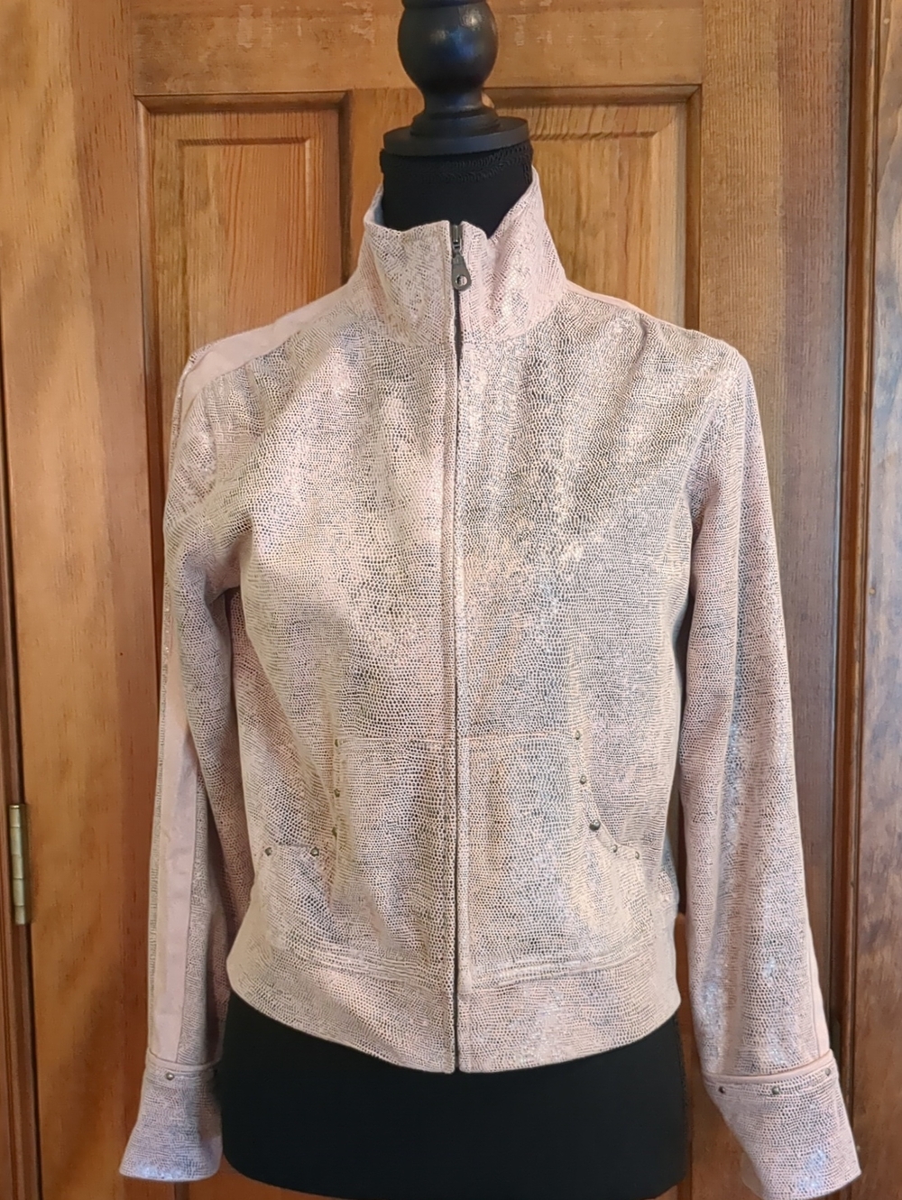 Calispia ® Vintage Boho Faux snakeskin bomber jacket!